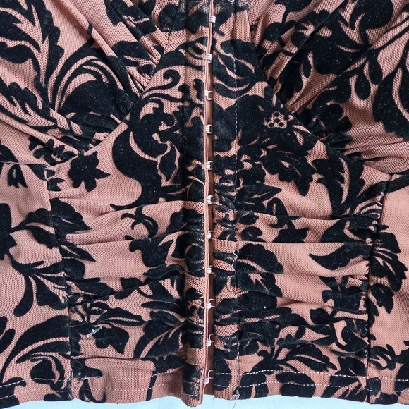 Papaya Floral Ruched Crop Top - Picture 6 of 13